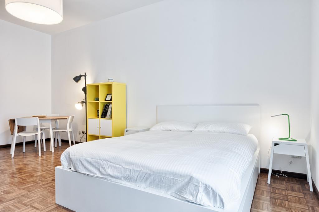 Porta Nuova Shiny Flat *