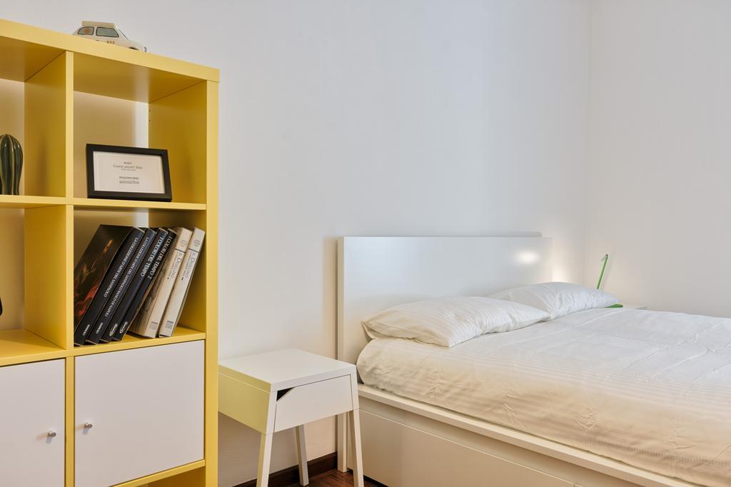 Porta Nuova Shiny Flat